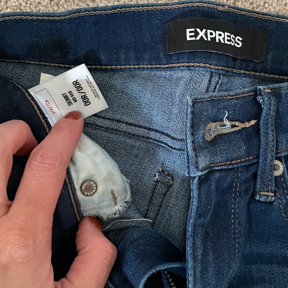 Express jeans size 00. Stretchy. Mid rise - Picture 4 of 4